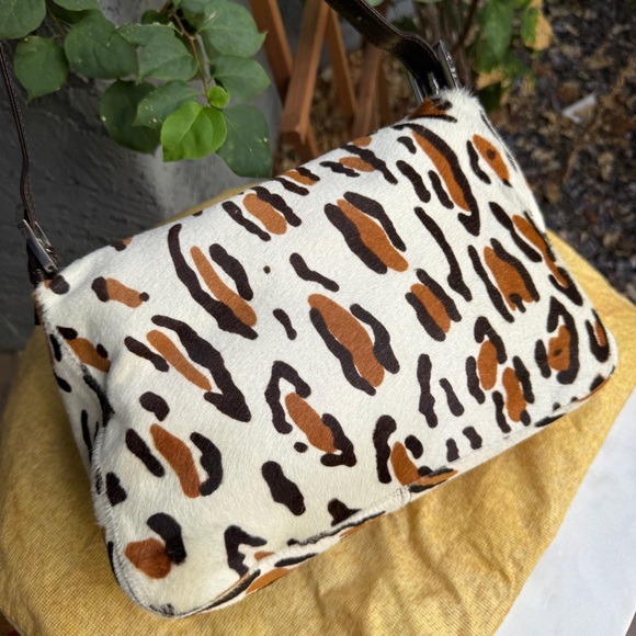 Fendi Vintage Leopard Ponyhair Mama Baguette Shoulder Bag - Picture 5 of 16